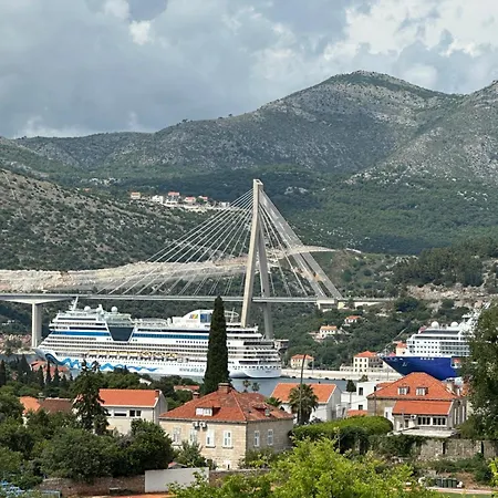Cruise Ship Bridge View Apartment Luka Dubrovnik Exterior photo